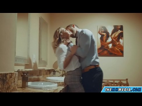 ❤️ Nigbati bilondi ti oyan ba tan ọ ni yara isinmi ti gbogbo eniyan ❤  si wa